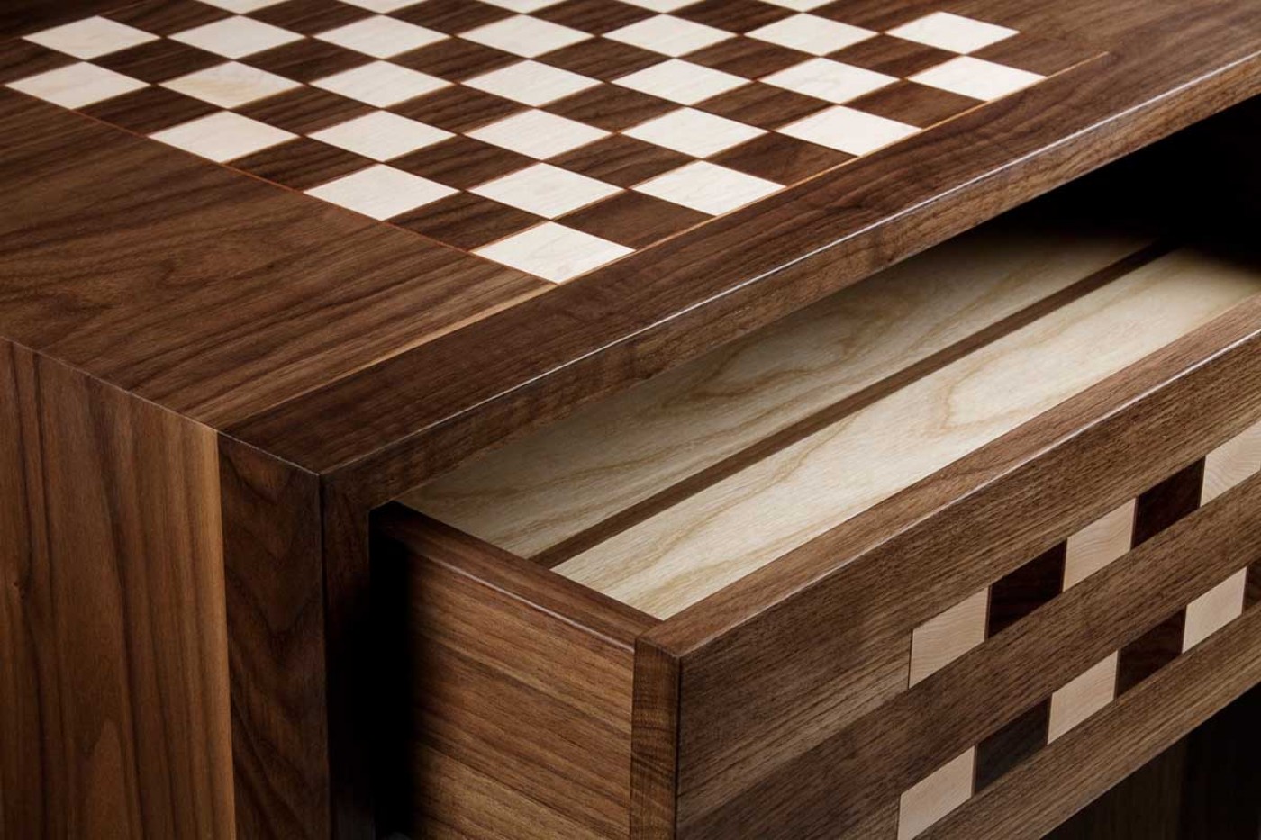  	'Winston' (Krailler Collection) | Solid walnut & maple chess table